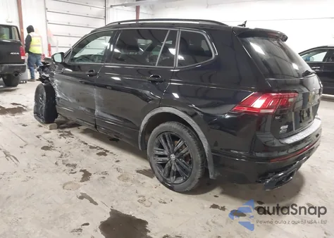 2022 Volkswagen Tiguan 2.0T Se R-Line Black z USA, uszkodzony, nr VIN 3VV8B7AX3NM057980